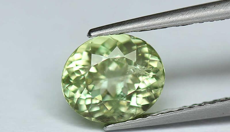 trang_suc_da_Amblygonite_1